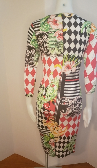 Good Times multi color stretch dress size Medium - Picture 2 of 2